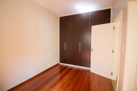 Casa à venda com 696m², 3 quartos e 6 vagasSuíte 4