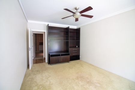 Casa à venda com 696m², 3 quartos e 6 vagasÁrea comum