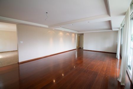 Sala de casa à venda com 3 quartos, 696m² em Chácara Flora, São Paulo