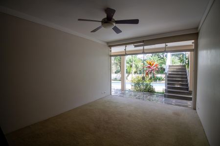 Casa à venda com 696m², 3 quartos e 6 vagasÁrea comum