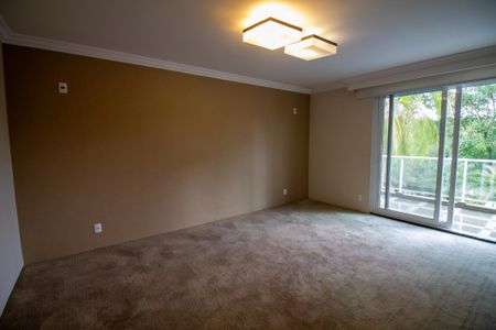 Casa à venda com 696m², 3 quartos e 6 vagasSala de TV