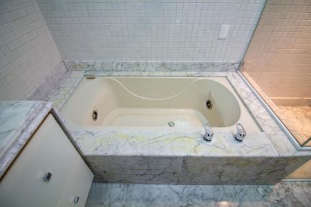 Casa à venda com 696m², 3 quartos e 6 vagasBanheiro da Suíte 3