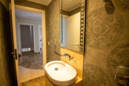 Casa à venda com 696m², 3 quartos e 6 vagasLavabo