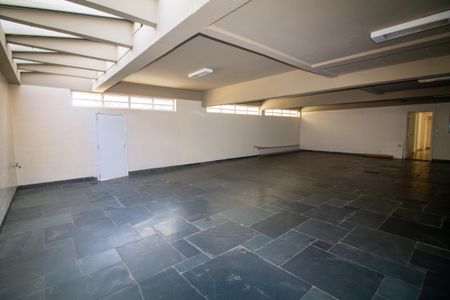 Casa à venda com 696m², 3 quartos e 6 vagasGaragem