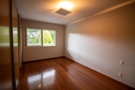 Casa à venda com 696m², 3 quartos e 6 vagasSuíte 1