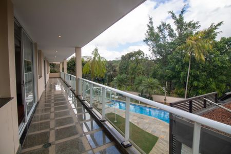 Casa à venda com 696m², 3 quartos e 6 vagasVaranda da Sala de TV