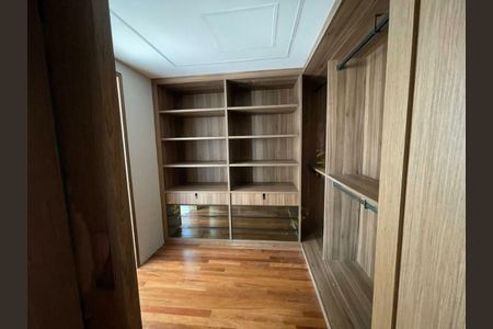 Apartamento à venda com 215m², 2 quartos e 3 vagas