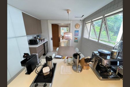 Apartamento à venda com 319m², 4 quartos e 5 vagas