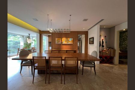 Apartamento à venda com 319m², 4 quartos e 5 vagas