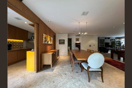 Apartamento à venda com 319m², 4 quartos e 5 vagas