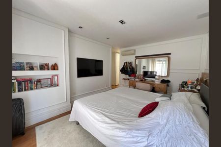 Apartamento à venda com 319m², 4 quartos e 5 vagas