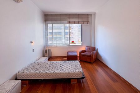 Apartamento para alugar com 158m², 3 quartos e 2 vagas Apartamento para alugar com 158m², 3 quartos e 2 vagasSuíte