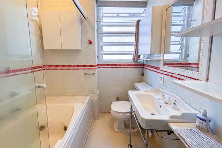 Apartamento para alugar com 158m², 3 quartos e 2 vagas Apartamento para alugar com 158m², 3 quartos e 2 vagasBanheiro Social