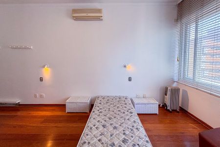 Apartamento para alugar com 158m², 3 quartos e 2 vagas Apartamento para alugar com 158m², 3 quartos e 2 vagasSuíte