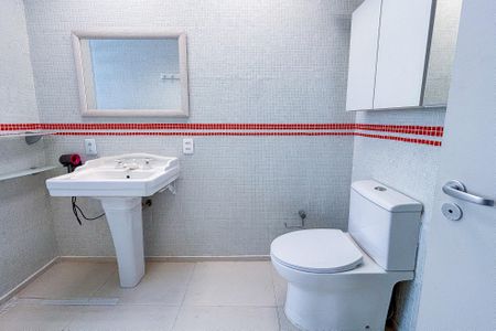 Apartamento para alugar com 158m², 3 quartos e 2 vagas Apartamento para alugar com 158m², 3 quartos e 2 vagasBanheiro da Suíte