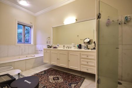 Casa à venda com 715m², 5 quartos e 3 vagasBanheiro 2 Suíte 2