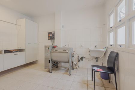 Casa à venda com 700m², 5 quartos e 6 vagasÁrea de Serviço