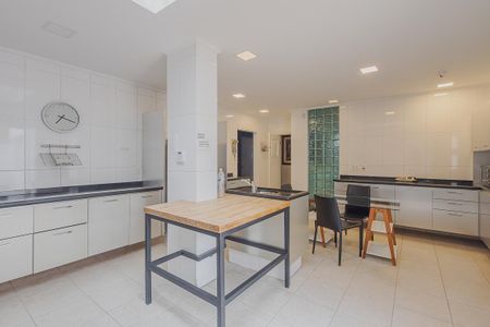 Casa à venda com 700m², 5 quartos e 6 vagasCozinha