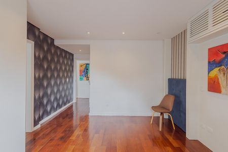 Casa à venda com 700m², 5 quartos e 6 vagasSuíte 1