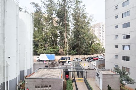 Sala - vista de apartamento para alugar com 2 quartos, 42m² em Parque Bristol, São Paulo