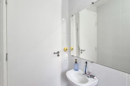 Apartamento para alugar com 42m², 2 quartos e sem vaga Apartamento para alugar com 42m², 2 quartos e sem vagaBanheiro Social