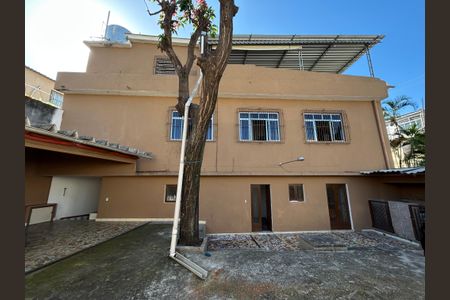 Casa à venda com 347m², 7 quartos e 5 vagasFachada lateral
