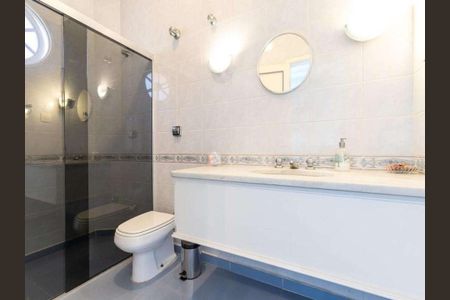 Casa à venda com 220m², 3 quartos e 4 vagas