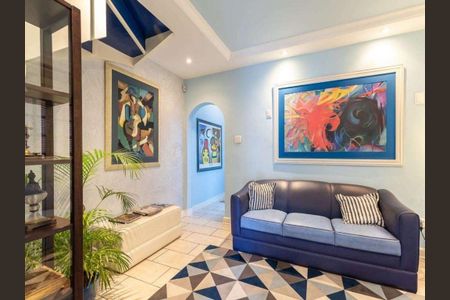 Casa à venda com 220m², 3 quartos e 4 vagas