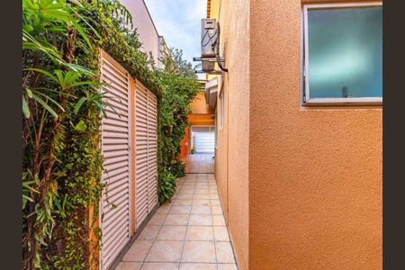 Casa à venda com 220m², 3 quartos e 4 vagas