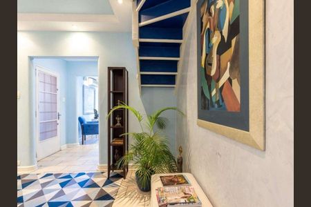 Casa à venda com 220m², 3 quartos e 4 vagas