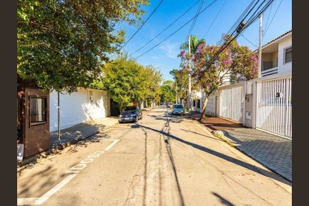 Casa à venda com 220m², 3 quartos e 4 vagas