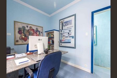 Casa à venda com 220m², 3 quartos e 4 vagas