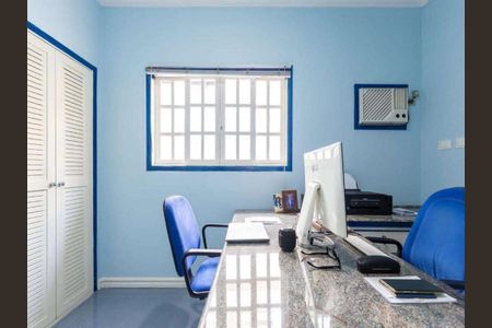 Casa à venda com 220m², 3 quartos e 4 vagas