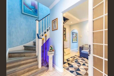 Casa à venda com 220m², 3 quartos e 4 vagas