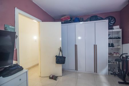 Casa à venda com 300m², 4 quartos e 2 vagas Casa à venda com 300m², 4 quartos e 2 vagasQuarto