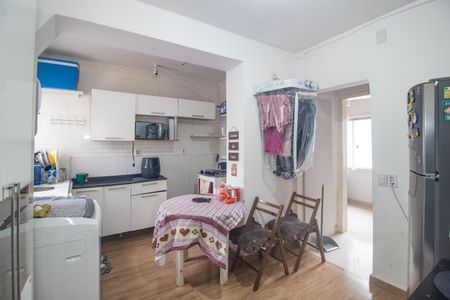 Casa à venda com 300m², 4 quartos e 2 vagas Casa à venda com 300m², 4 quartos e 2 vagasCozinha