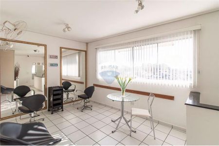 Casa à venda com 347m², 4 quartos e 3 vagas