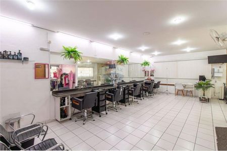 Casa à venda com 347m², 4 quartos e 3 vagas