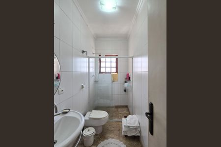 Casa à venda com 177m², 3 quartos e 2 vagasBanheiro Social