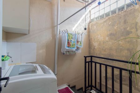 Casa de condomínio à venda com 100m², 3 quartos e 3 vagas Casa de condomínio à venda com 100m², 3 quartos e 3 vagasÁrea de Serviço