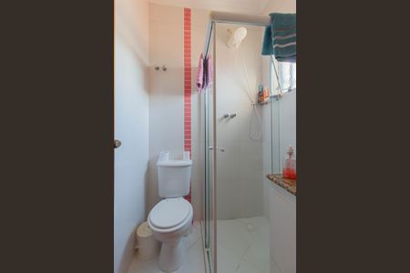 Casa de condomínio à venda com 100m², 3 quartos e 3 vagas Casa de condomínio à venda com 100m², 3 quartos e 3 vagasBanheiro da Suite