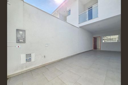 Casa à venda com 110m², 3 quartos e 2 vagas