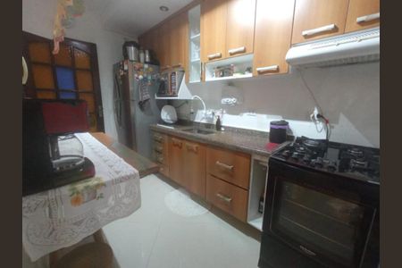 Casa à venda com 82m², 2 quartos e 2 vagas