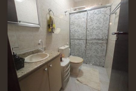 Casa à venda com 82m², 2 quartos e 2 vagas