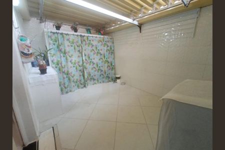 Casa à venda com 82m², 2 quartos e 2 vagas