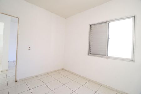 Quarto 1 de apartamento para alugar com 2 quartos, 54m² em Jardim Patricia, Uberlândia