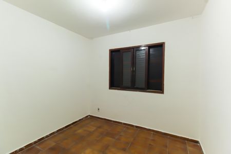 Casa à venda com 120m², 4 quartos e 2 vagasQuarto 2