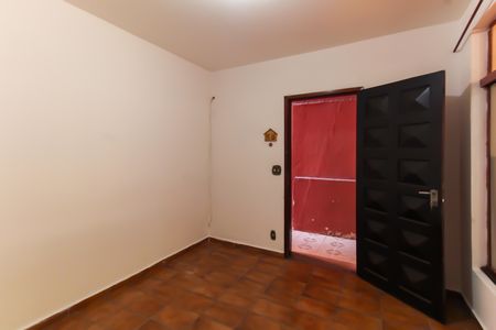 Casa à venda com 120m², 4 quartos e 2 vagasSala