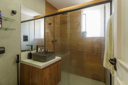 Apartamento à venda com 103m², 3 quartos e 1 vaga Apartamento à venda com 103m², 3 quartos e 1 vagaBanheiro da Suíte