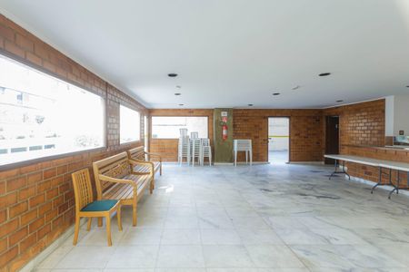 Apartamento à venda com 103m², 3 quartos e 1 vaga Apartamento à venda com 103m², 3 quartos e 1 vagaÁrea comum - Salão de festas